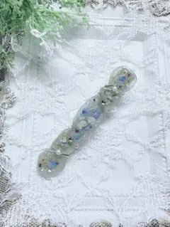 レジン　ドライフラワー入りヘアクリップ