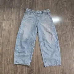 GU バレルレッグジーンズ