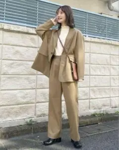 hinari ヒナリ　テーラードジャケット&2タックパンツセットアップ