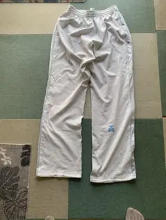 中古スポーツのズボンです。