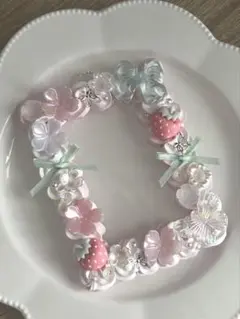 硬質トレカケース B8 縦入れ ホイップデコ お花見 ひなまつり イチゴ 桜