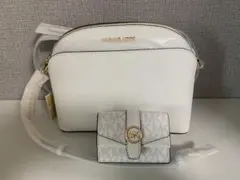 マイケルコース　ホワイト　バッグと財布三つ折り　2点セット