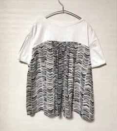 【FURRY RATE】バックプリーツ ホワイト Tシャツ 半袖 フリーサイズのサムネイル