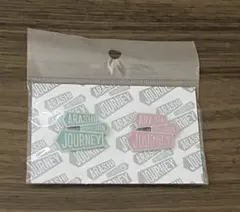 嵐を旅する展覧会 バッジ(2個セット)