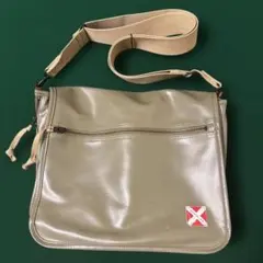 LUGGAGE LABEL 吉田カバン ショルダーバッグ カーキ　A4赤バッテン