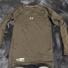 UNDER ARMOUR 冬用アンダーシャツ MD