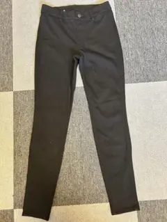 UNIQLO スキニーパンツ ブラック M