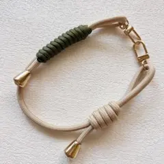 パラコード　スマホストラップ　長さ調整OK ハンドストラップ　バッグチャ一ム