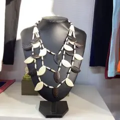 Sale!葉の形のロングネックレス