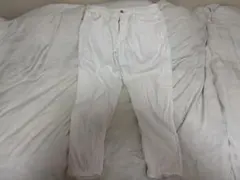 UNIQLO(ユニクロ) ウルトラストレッチ　テーパードパンツ ホワイト 白