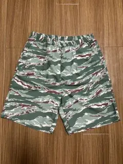 新品未使用　定価9900円　ジャーナルスタンダード　迷彩柄ショートパンツのサムネイル