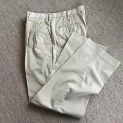 ユニクロ　UNIQLOスラックス ウエスト82cm レングス76cmベージュ