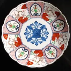 新品 有田焼 染錦輪花大皿 金彩赤絵 古伊万里様式
