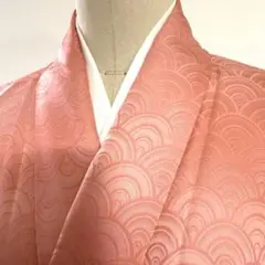 6k34 着物　正絹　袷　付下げ小紋　青海波文　ピンク　柄物　和装