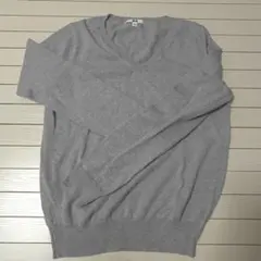 【美品】UNIQLO グレー Vネックニット Mサイズ