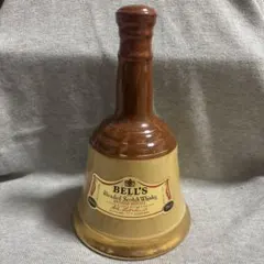 BELL'S Blended Scotch Whisky 陶器　ベル型ボトル②のサムネイル