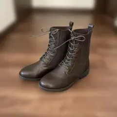 muum ダークブラウン レースアップブーツ