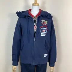 ピンクハウス　フード付＆イチゴの刺繍＆ワッペン付カットソーになります。