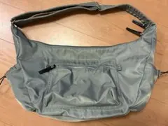 ショルダーバックのサムネイル