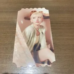 サクラ LESSERAFIMカフェ入場特典