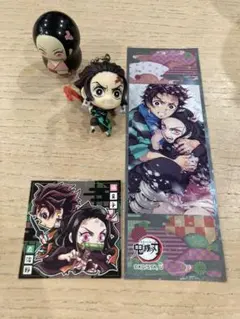 【非売品】鬼滅の刃 キーホルダー 、ステッカー、シール、起き上がり小法師　4点