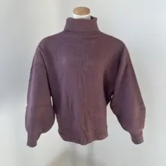 リブ編みタートルネックセーター