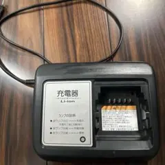 充電器 スタンド付き携帯電話 本体 ガラケー らくらくホン - メルカリ