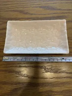 訳あり格安⭐︎ジェンガラケラミック　ピンクフランジパニ　長方形プレート15.5cmのサムネイル