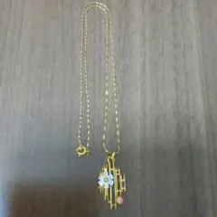 再度値下げ! ゴールドモチーフ付きネックレス