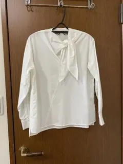 ROSSO 白シャツのサムネイル