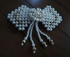 ヘアーアクセサリー　パール調バレッタ　フォーマル卒業式成人式