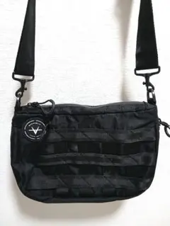 美品！MAKAVELIC ショルダーバッグ ブラックのサムネイル