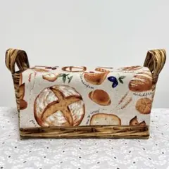 ハンドメイド　布バスケット　パン柄蓋つき