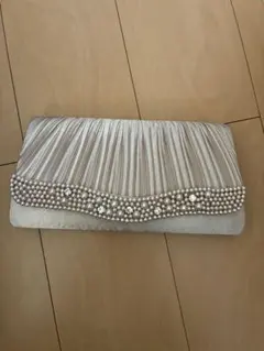 ベージュ プリーツ パーティーバッグ