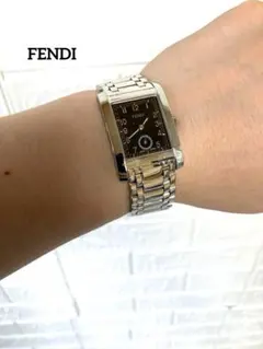 【送料無料】i264　FENDI フェンディ 7000G レザー メンズ 時計 楽天市場】フェンディ メンズ 腕時計 7000G クォーツ SS