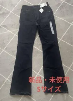 GU ジーユー ミドルライズフレアジーンズ