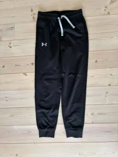 Under Armour ブラック ジャージ　140センチ