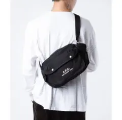 A.P.C. アーペーセー　ボディーバッグ　鞄　ショルダーバッグ　ブラック