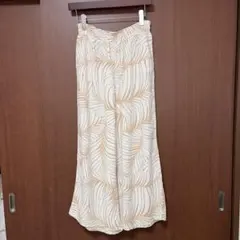 ROXY リーフ柄 カジュアルパンツのサムネイル