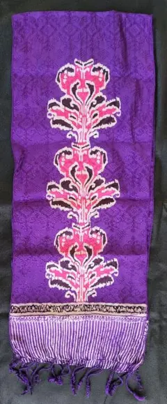 バティック　スカーフ　紫　新品未使用　アジアン　布　ストール風