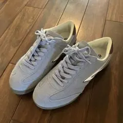 HI-TEC ライトグレー スニーカーのサムネイル