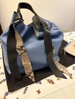 イタリアGIANNI CHIARINI トートバッグ ブルーのサムネイル