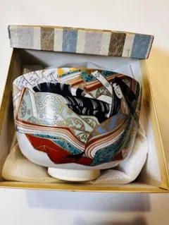 【抹茶茶碗】十二単衣（正月用）共箱付き