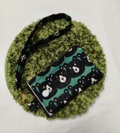 のんびりくまさんのミニポーチ　ハンドメイド メイクポーチ 北欧風 キーケース　熊