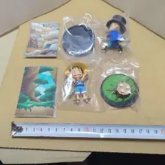 ルフィ　サボ　幼少期　カードスタンドフィギュア　ワンピース　フィギュア