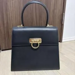 フェラガモ ハンドバッグ