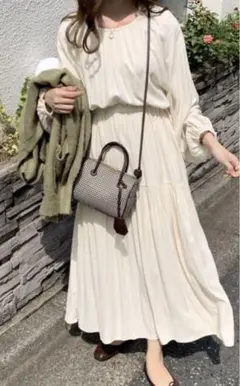 ウエストマークワンピース