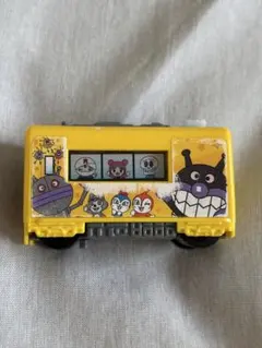 アンパンマン ミニカー　バス