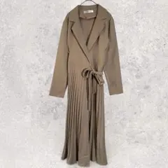 シャツワンピース　ベージュ　ロング　フレア　ブリーツ　羽織り　リボン　ベルト