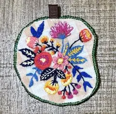 花 刺繍 ハンドメイド キーホルダー